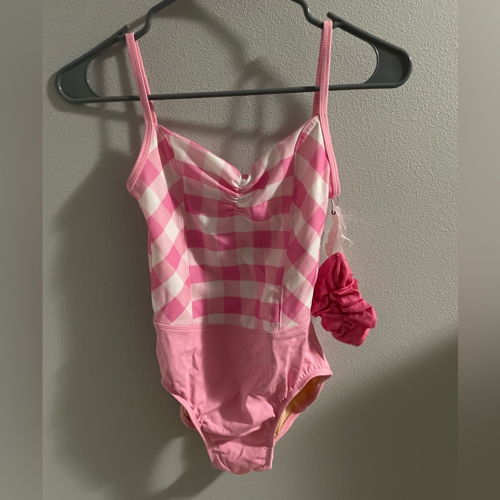 NWT Suffolk “Margot” Barbie leotard and matching scrunchie size S